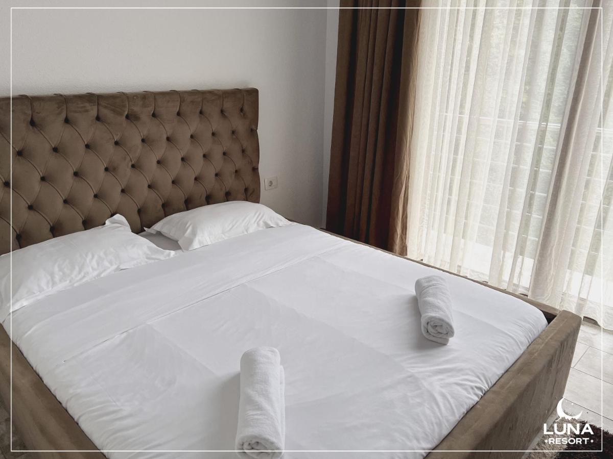 Luna Resort Печ Экстерьер фото