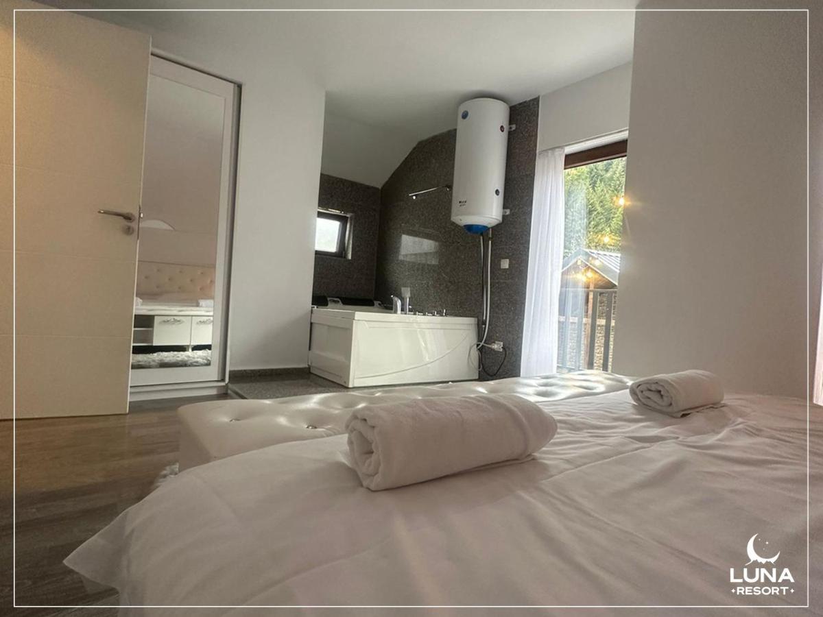 Luna Resort Печ Экстерьер фото